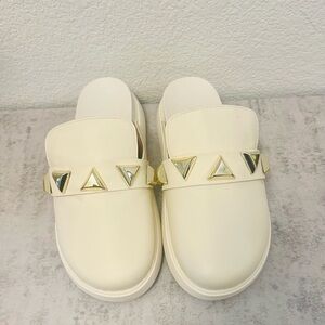 Vizzano Elegant Cream Slip-On Women's Shoes